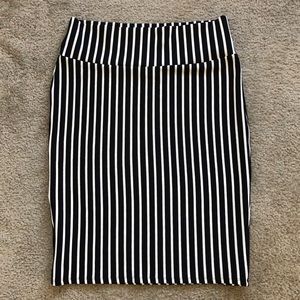 Lularoe Cassie Skirt Black & White Stripe XL